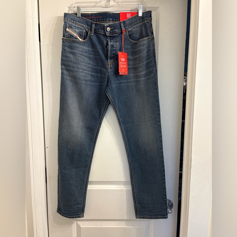 NWT Never Worn Diesel D-Fining button fly Men’s blue Jeans waist 31 x length 32